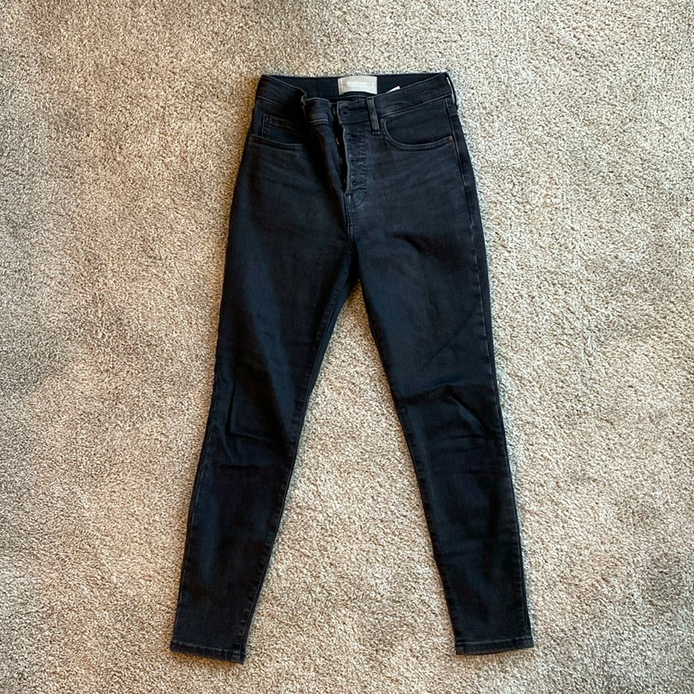 **SOLD**Everlane high-rise skinny Jean, black size 26 ankle.